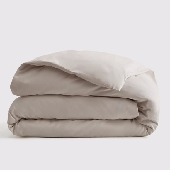 NWOT Quince Luxury Organic Sateen Queen Duvet Cover in Light Grey